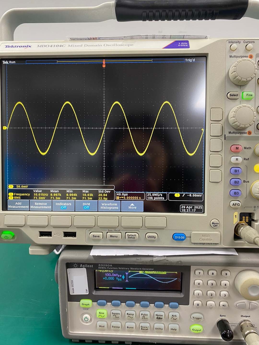 Photo Utilisé AGILENT / HP / HEWLETT-PACKARD / KEYSIGHT 33250A À vendre