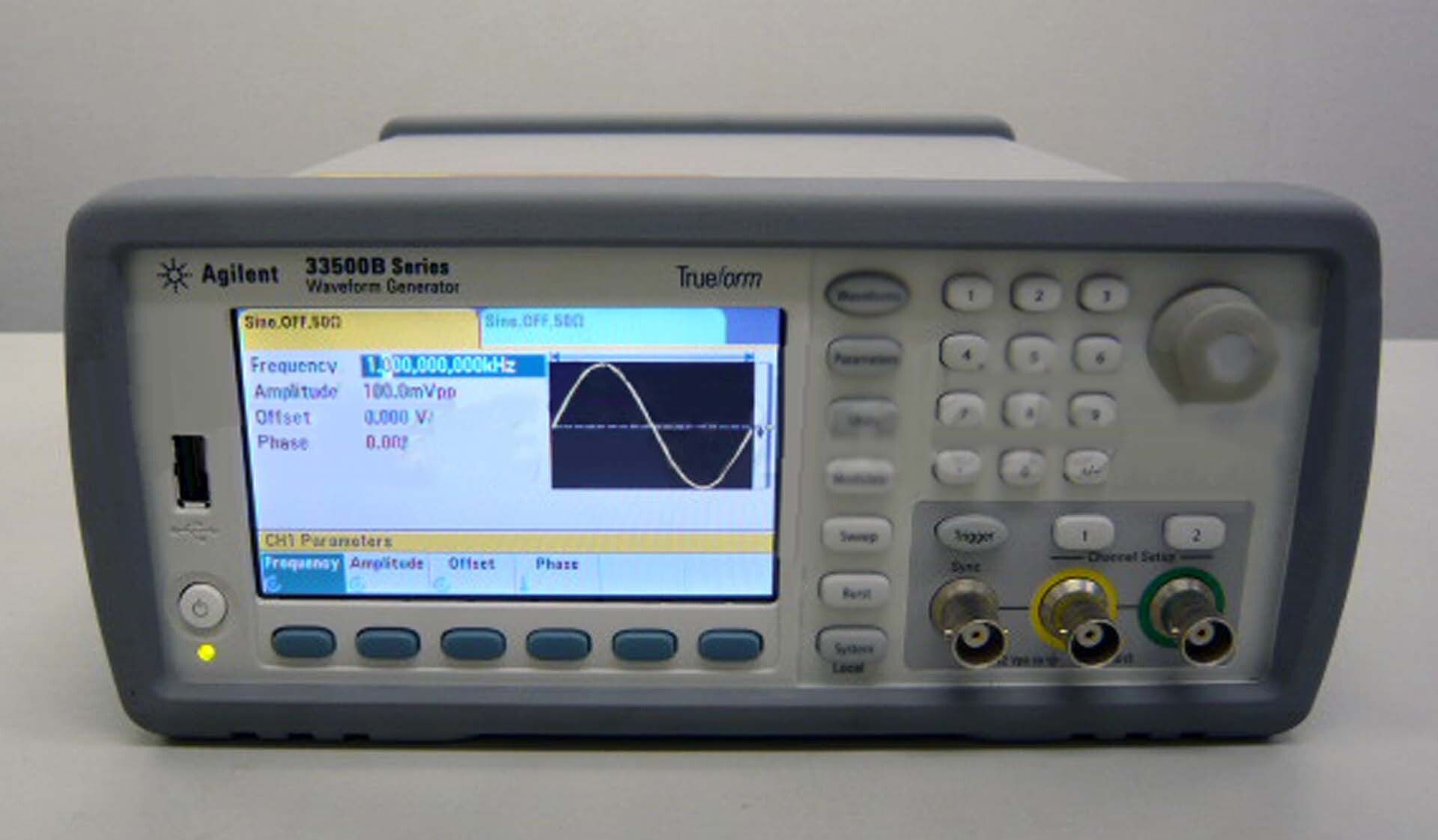 Foto Verwendet AGILENT / HP / HEWLETT-PACKARD / KEYSIGHT 33512B Zum Verkauf