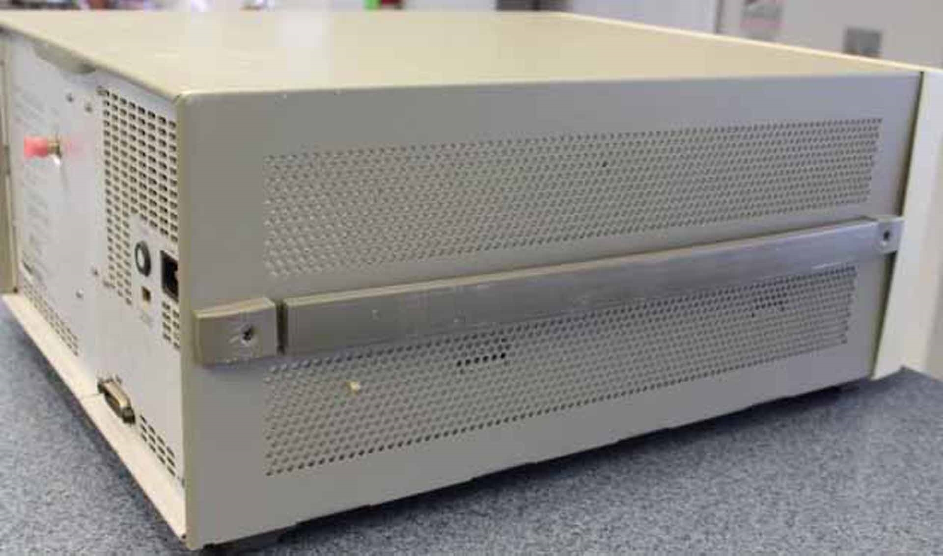 Foto Verwendet AGILENT / HP / HEWLETT-PACKARD / KEYSIGHT 35660A Zum Verkauf