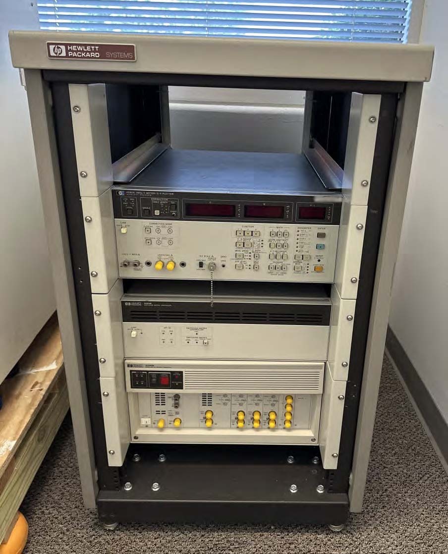 フォト（写真） 使用される AGILENT / HP / HEWLETT-PACKARD / KEYSIGHT 4062UX 販売のために