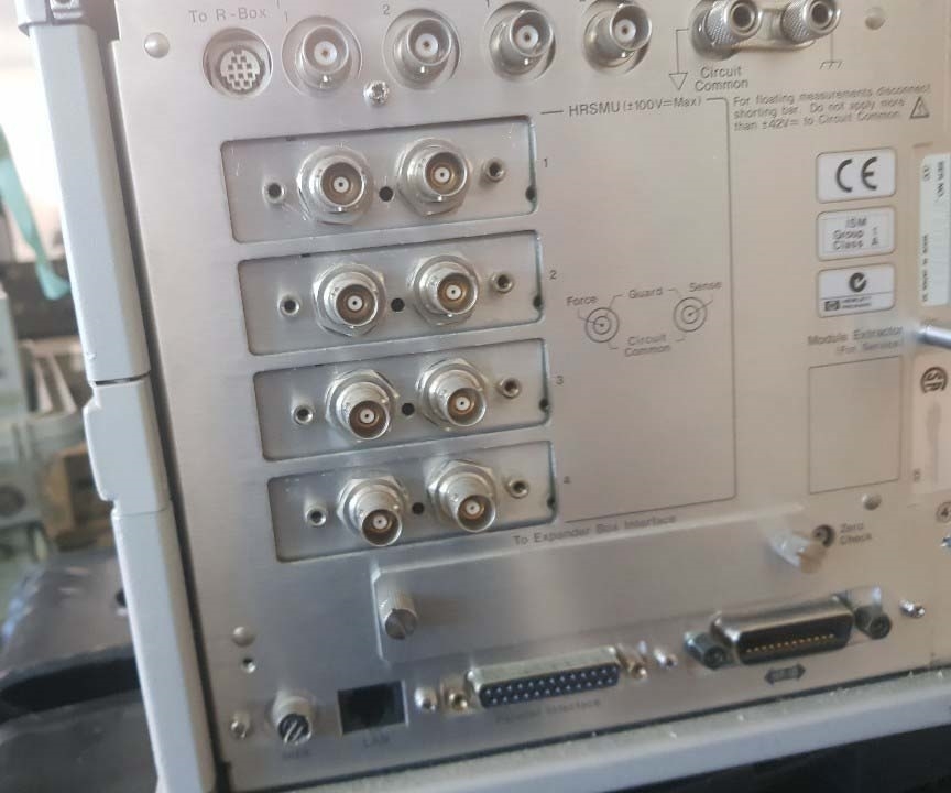 Photo Utilisé AGILENT / HP / HEWLETT-PACKARD / KEYSIGHT 4156B À vendre