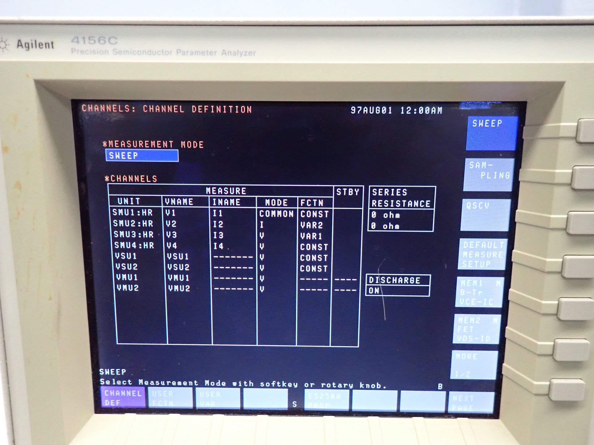 フォト（写真） 使用される AGILENT / HP / HEWLETT-PACKARD / KEYSIGHT 4156C 販売のために