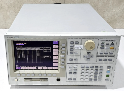 Foto Verwendet AGILENT / HP / HEWLETT-PACKARD / KEYSIGHT 4156C Zum Verkauf