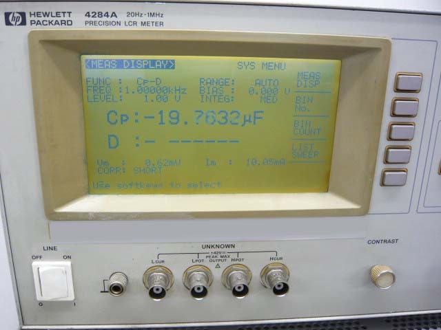 Foto Verwendet AGILENT / HP / HEWLETT-PACKARD / KEYSIGHT 4284A Zum Verkauf
