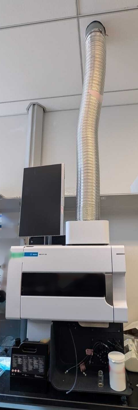 Photo Used AGILENT / HP / HEWLETT-PACKARD / KEYSIGHT 5800 For Sale