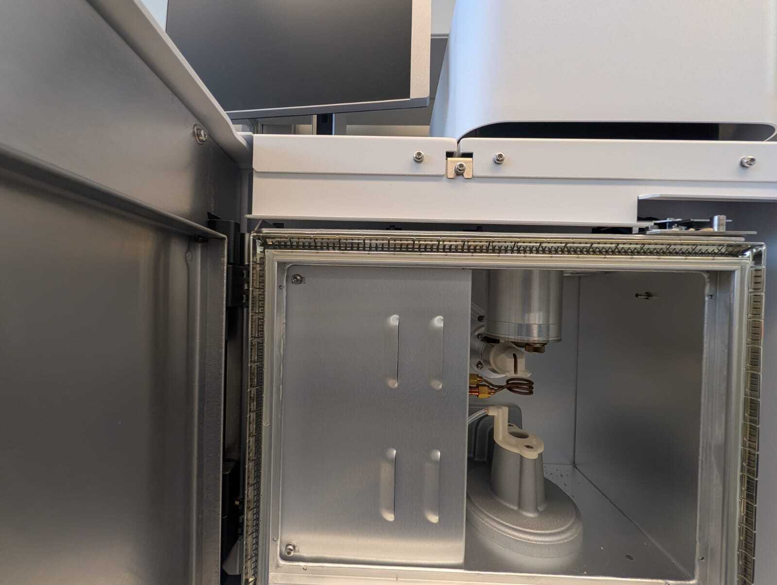 Photo Used AGILENT / HP / HEWLETT-PACKARD / KEYSIGHT 5800 For Sale