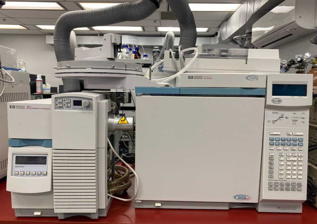 Photo Used AGILENT / HP / HEWLETT-PACKARD / KEYSIGHT 890 For Sale