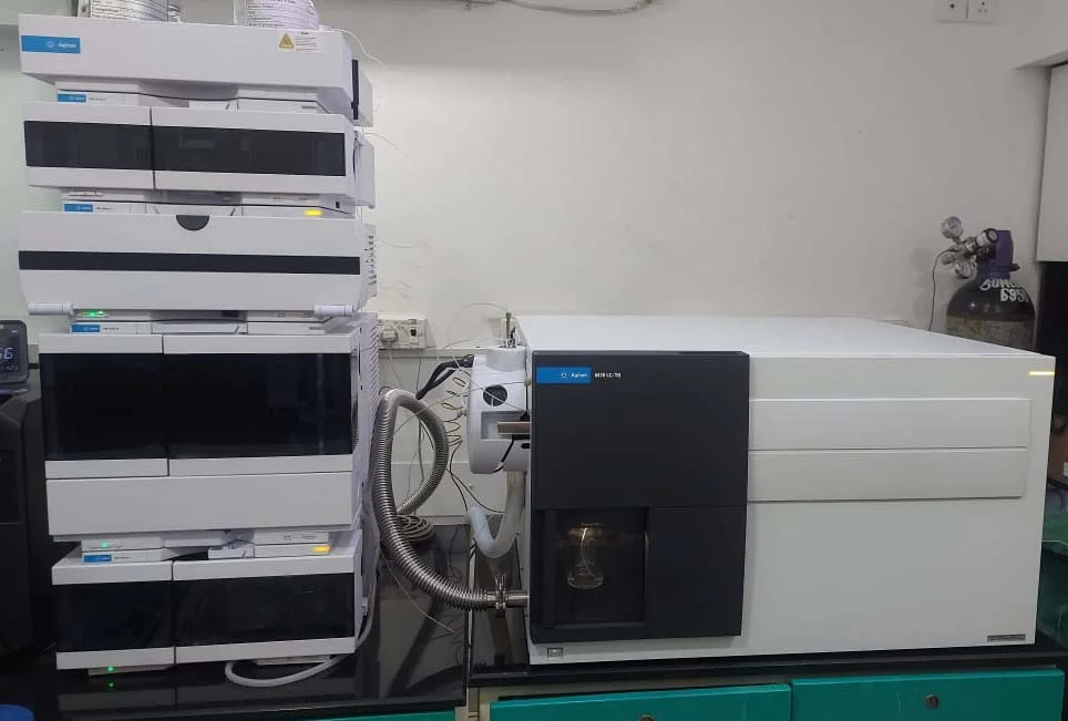 AGILENT / HP / HEWLETT-PACKARD / KEYSIGHT 6470 Spectrometer