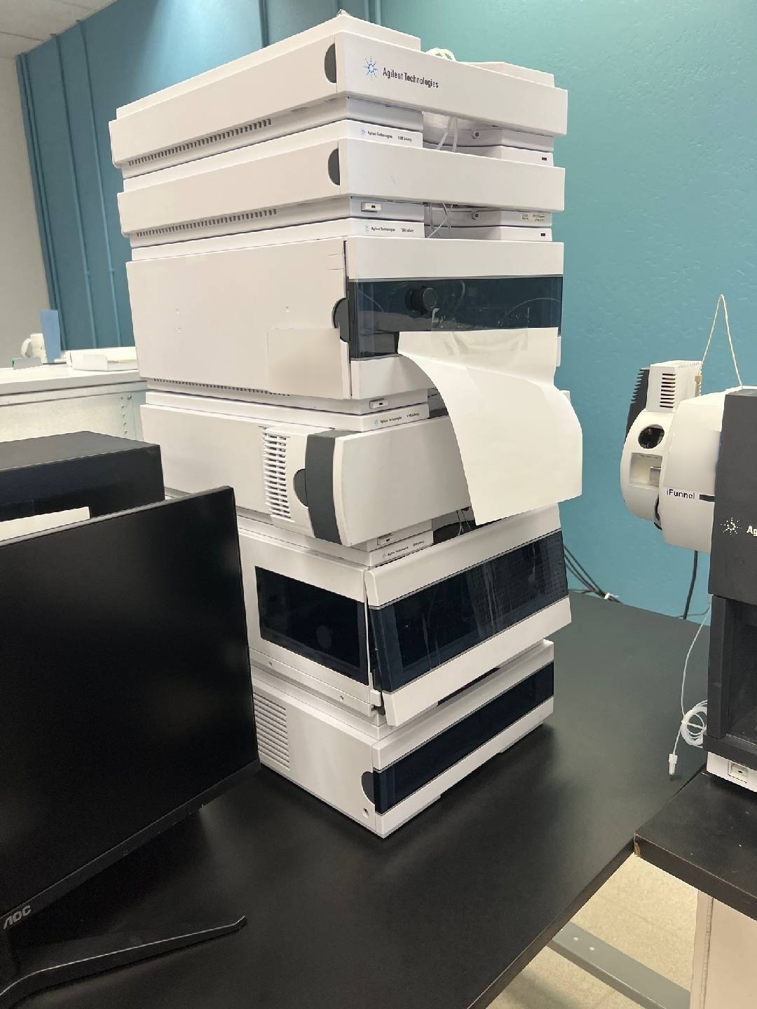 Photo Used AGILENT / HP / HEWLETT-PACKARD / KEYSIGHT 6490 For Sale