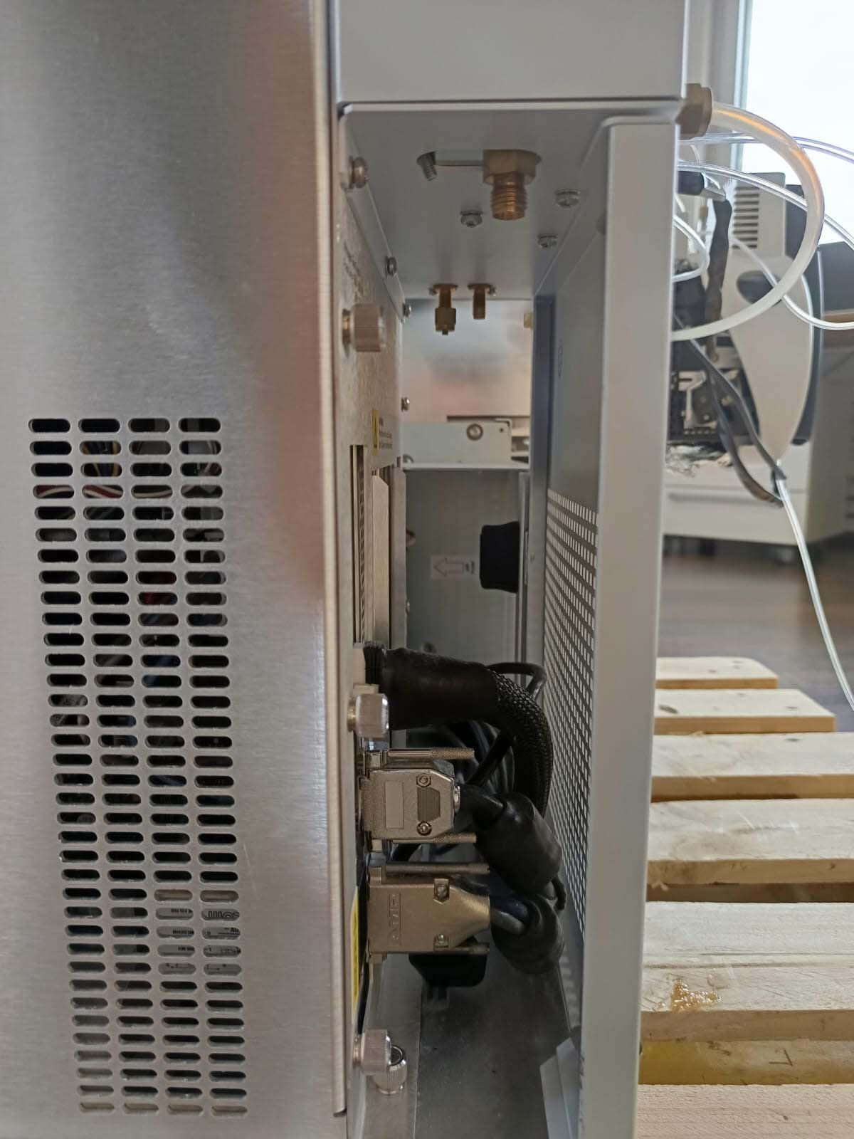 사진 사용됨 AGILENT / HP / HEWLETT-PACKARD / KEYSIGHT 6490B 판매용