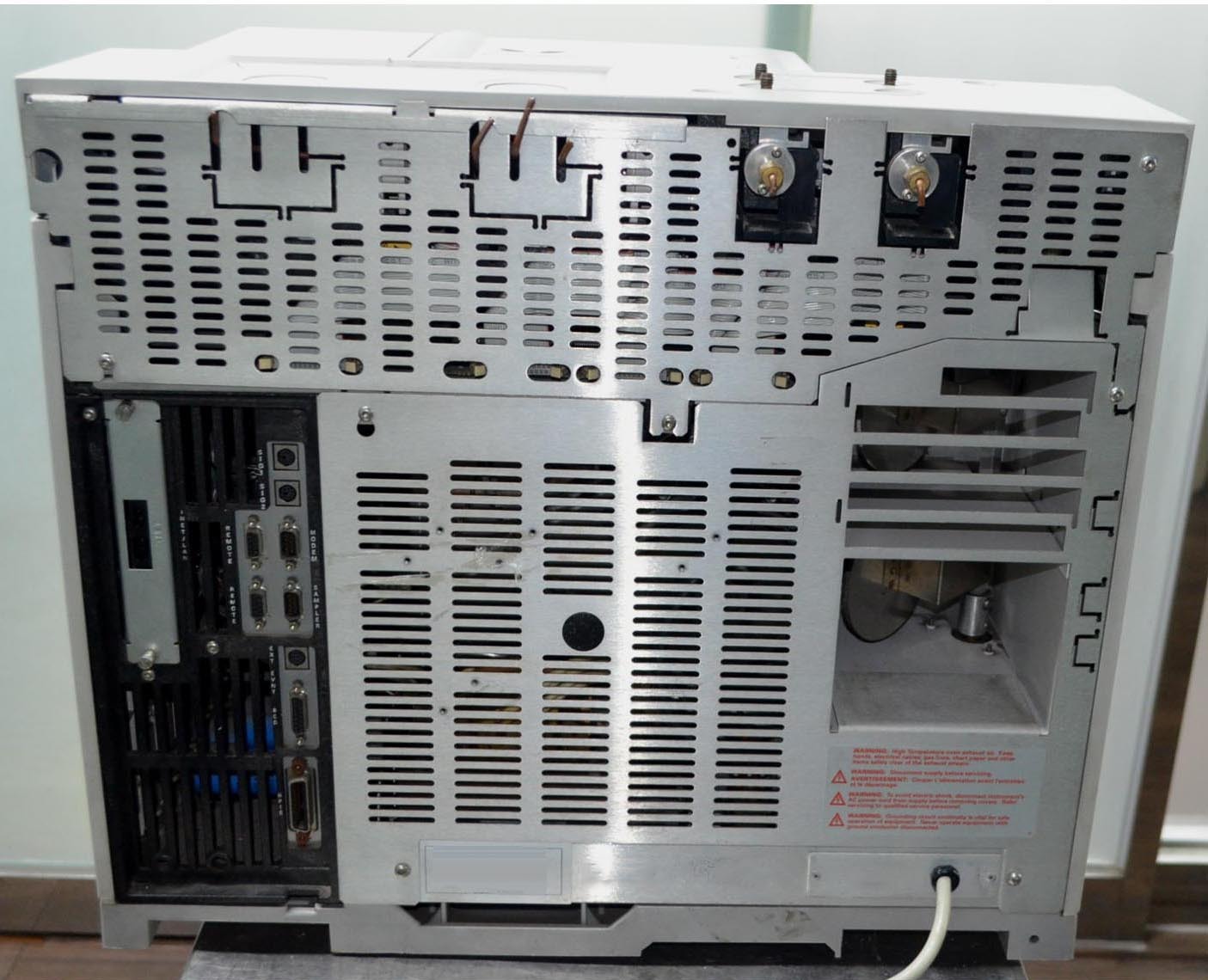 Foto Verwendet AGILENT / HP / HEWLETT-PACKARD / KEYSIGHT 6890 Zum Verkauf
