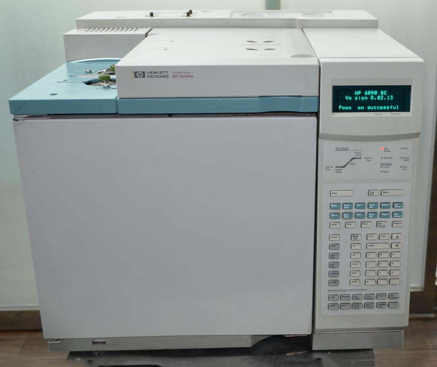 Foto Verwendet AGILENT / HP / HEWLETT-PACKARD / KEYSIGHT 6890 Zum Verkauf