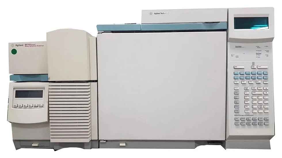 사진 사용됨 AGILENT / HP / HEWLETT-PACKARD / KEYSIGHT 6890N / 5973N 판매용