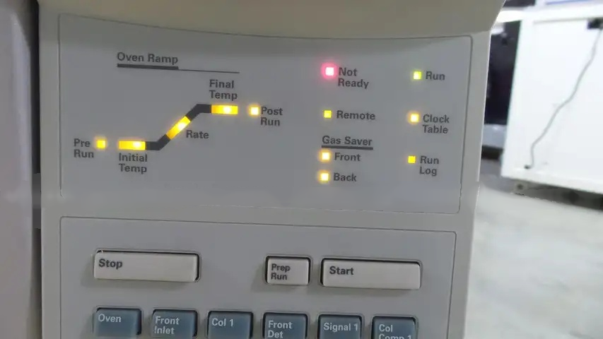 フォト（写真） 使用される AGILENT / HP / HEWLETT-PACKARD / KEYSIGHT 6890N G1530N 販売のために