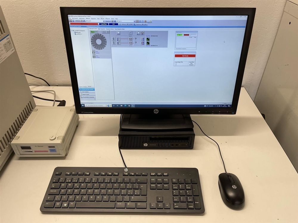 Photo Used AGILENT / HP / HEWLETT-PACKARD / KEYSIGHT 6890N For Sale