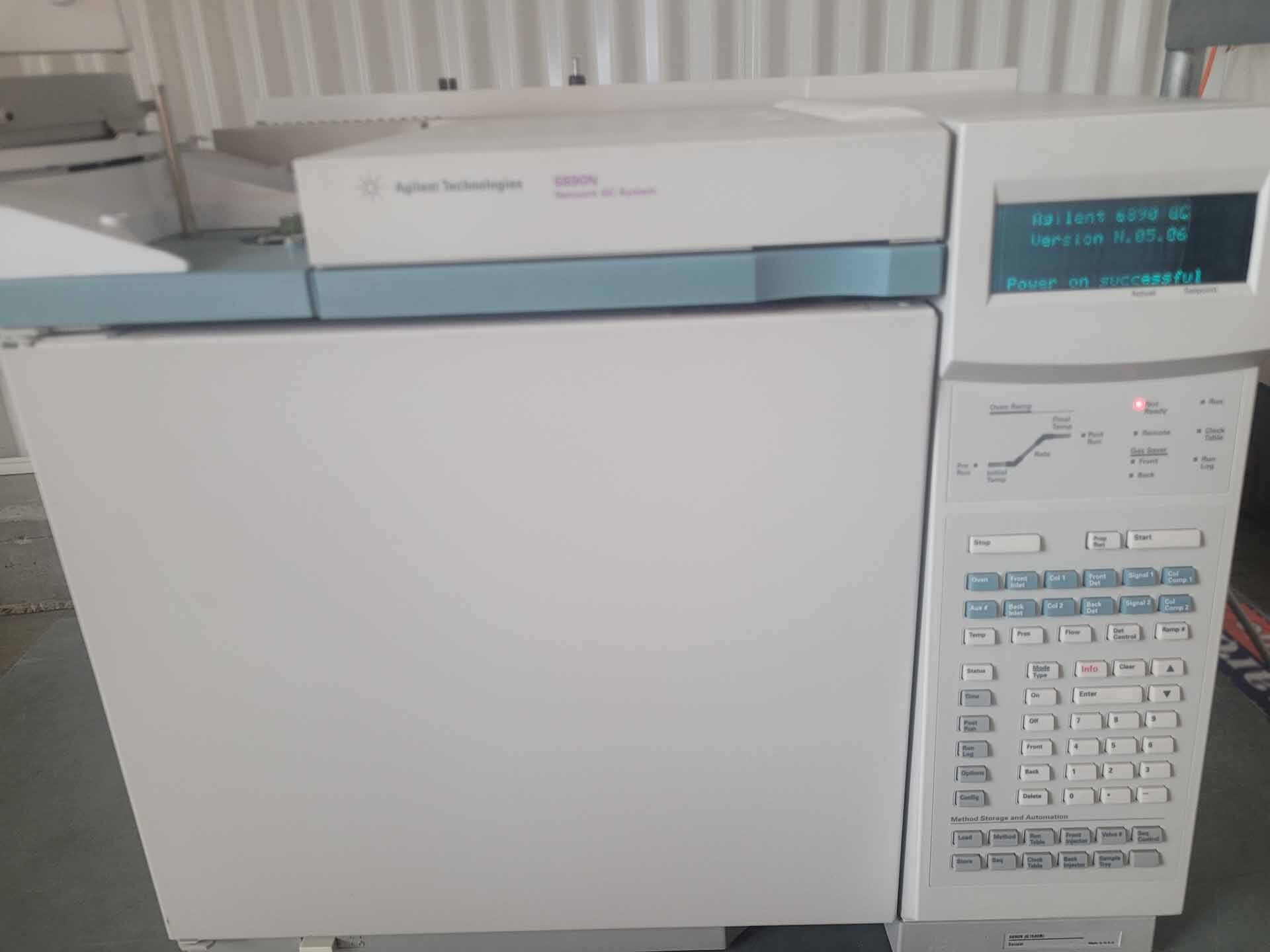 Photo Utilisé AGILENT / HP / HEWLETT-PACKARD / KEYSIGHT 6890N À vendre