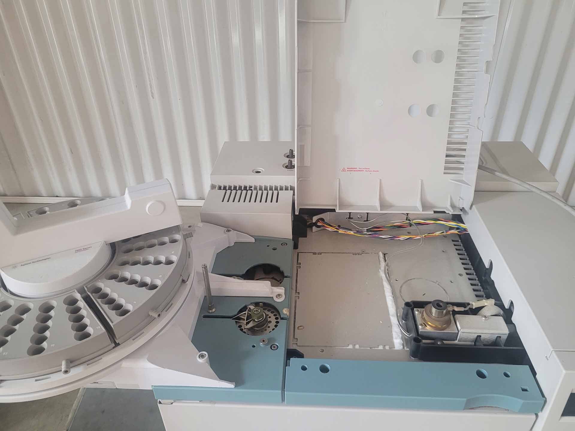 Photo Utilisé AGILENT / HP / HEWLETT-PACKARD / KEYSIGHT 6890N À vendre