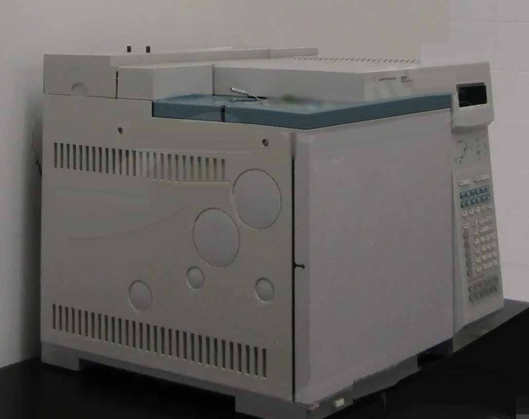Photo Used AGILENT / HP / HEWLETT-PACKARD / KEYSIGHT 6890N For Sale