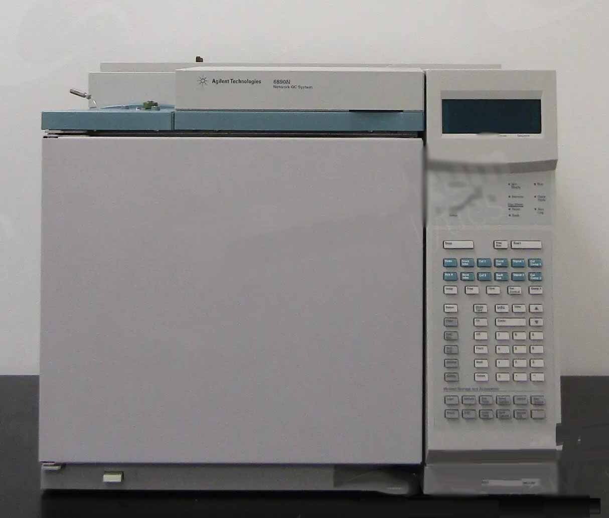 Photo Used AGILENT / HP / HEWLETT-PACKARD / KEYSIGHT 6890N For Sale