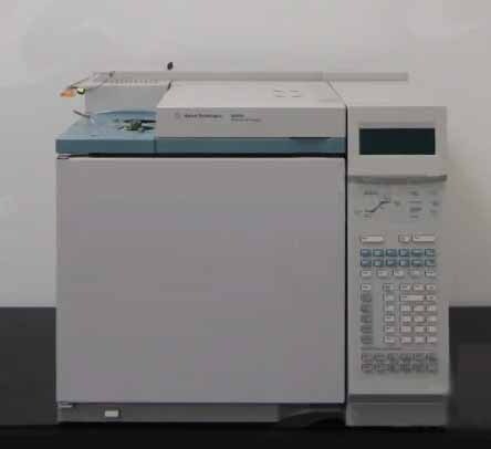Photo Used AGILENT / HP / HEWLETT-PACKARD / KEYSIGHT 6890N For Sale