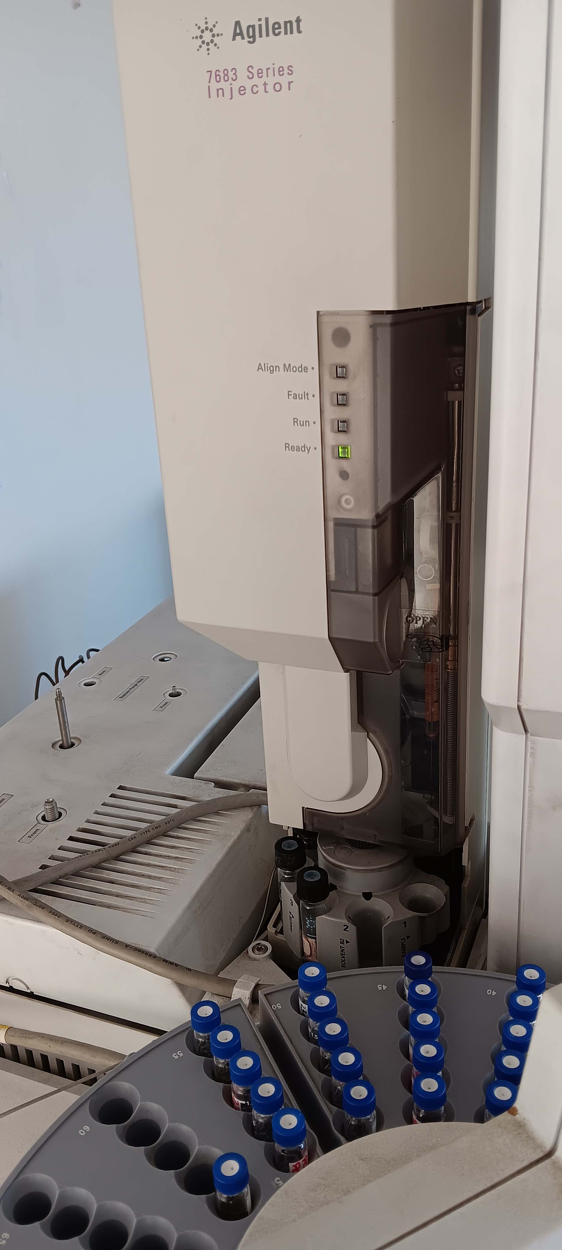 Photo Utilisé AGILENT / HP / HEWLETT-PACKARD / KEYSIGHT 6890 Plus À vendre