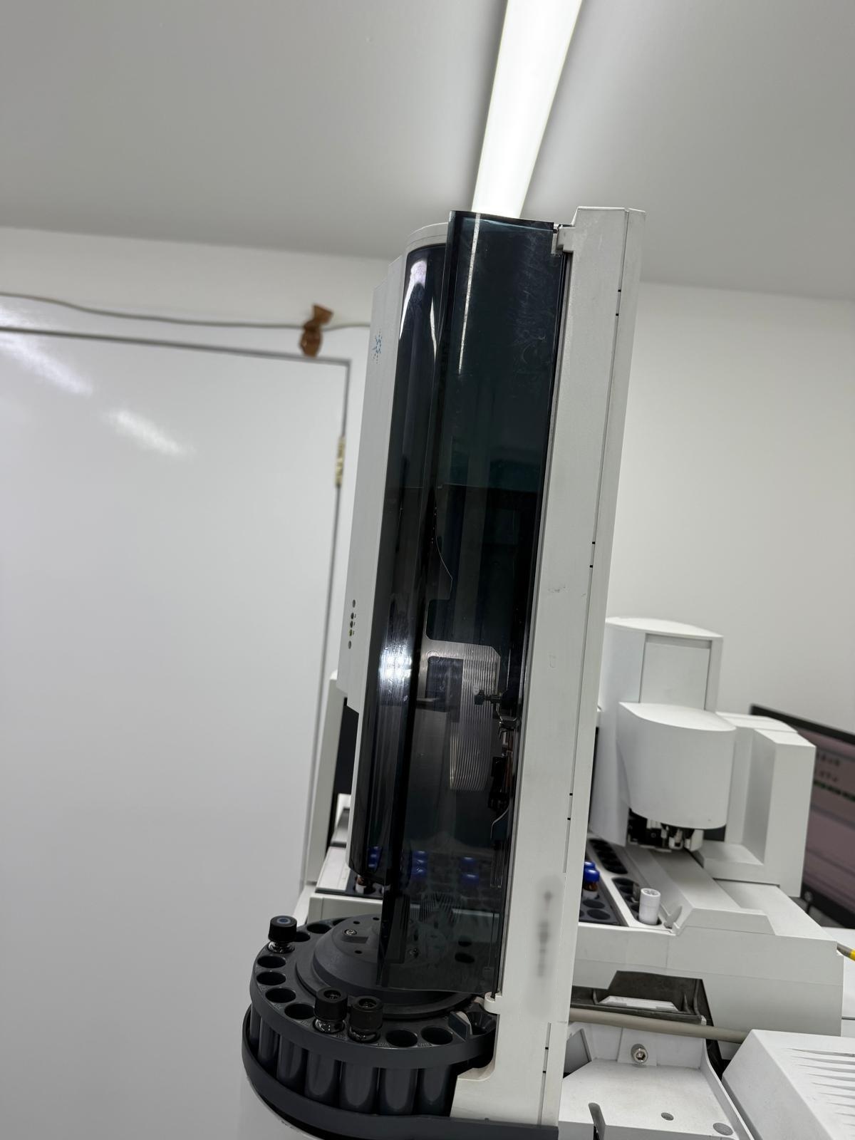 Photo Used AGILENT / HP / HEWLETT-PACKARD / KEYSIGHT 7010B For Sale