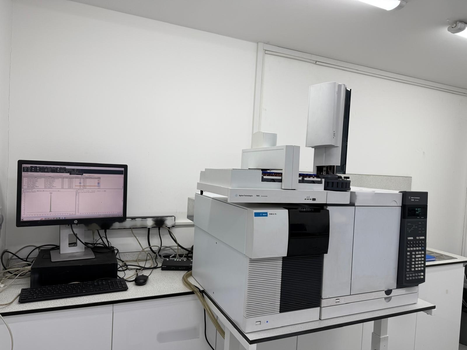 Photo Used AGILENT / HP / HEWLETT-PACKARD / KEYSIGHT 7010B For Sale