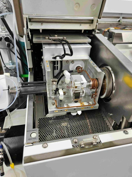 Photo Used AGILENT / HP / HEWLETT-PACKARD / KEYSIGHT 7700 For Sale
