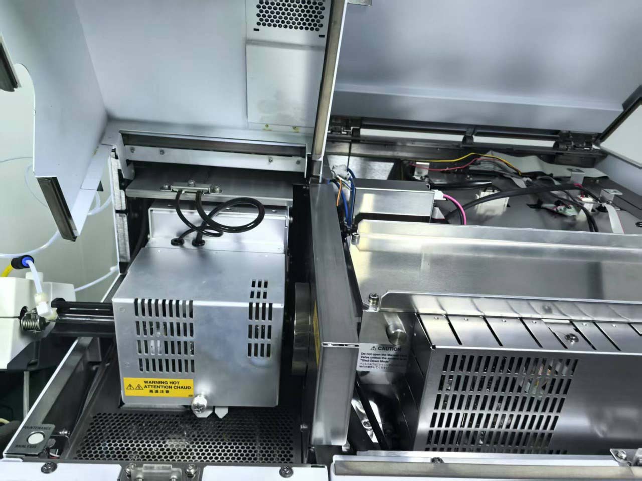 Foto Verwendet AGILENT / HP / HEWLETT-PACKARD / KEYSIGHT 7700X / G3281A Zum Verkauf