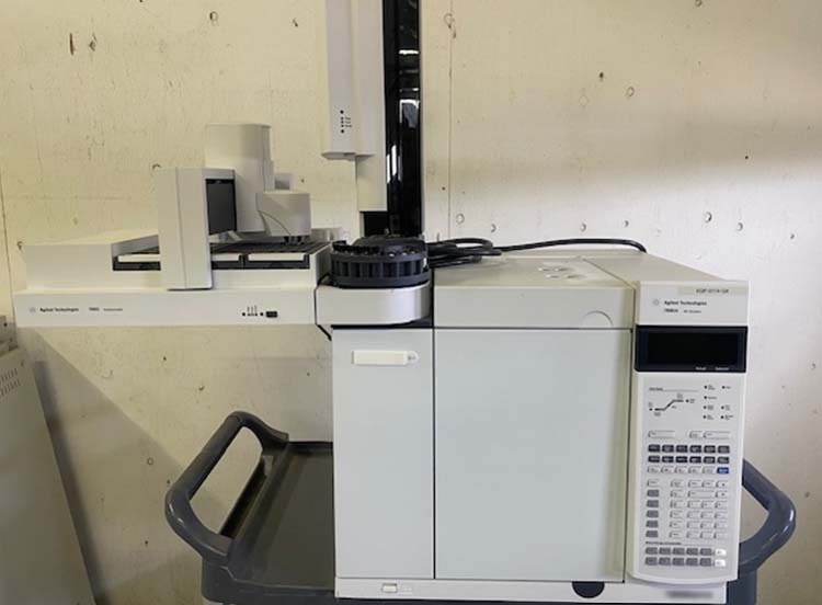 Photo Used AGILENT / HP / HEWLETT-PACKARD / KEYSIGHT GC7890A For Sale