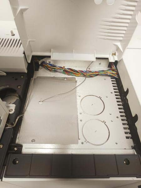 Photo Used AGILENT / HP / HEWLETT-PACKARD / KEYSIGHT 7890A / 5975C For Sale