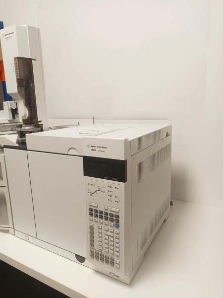 Photo Used AGILENT / HP / HEWLETT-PACKARD / KEYSIGHT 7890A / 5975C For Sale