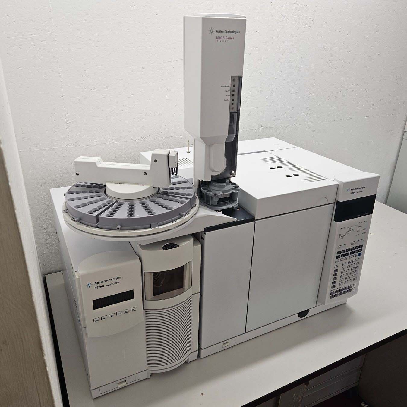 圖為 已使用的 AGILENT / HP / HEWLETT-PACKARD / KEYSIGHT 7890A 待售