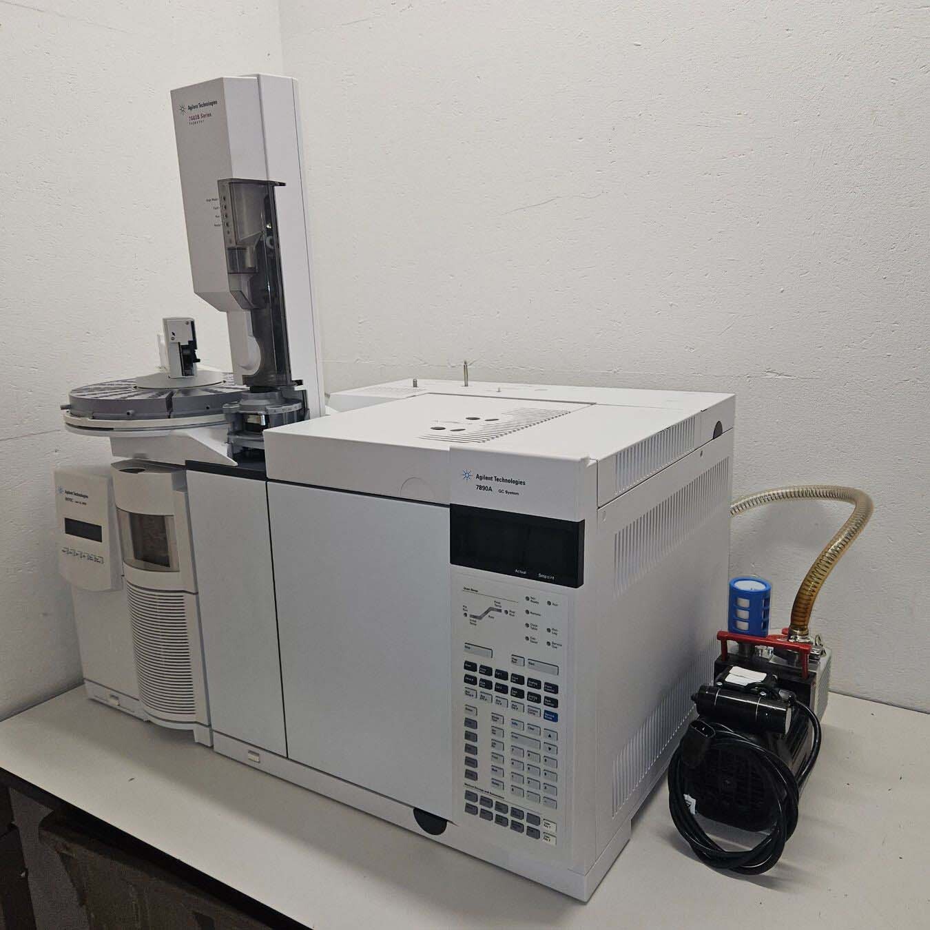 圖為 已使用的 AGILENT / HP / HEWLETT-PACKARD / KEYSIGHT 7890A 待售