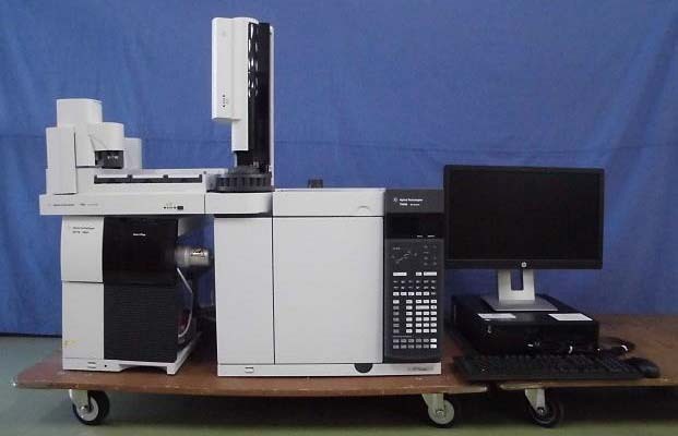 Photo Used AGILENT / HP / HEWLETT-PACKARD / KEYSIGHT 7890B / 5977B For Sale