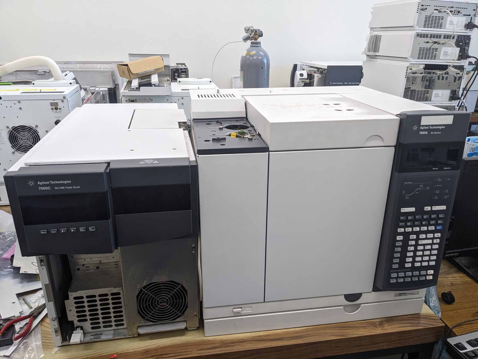 圖為 已使用的 AGILENT / HP / HEWLETT-PACKARD / KEYSIGHT 7890B / 7000C 待售