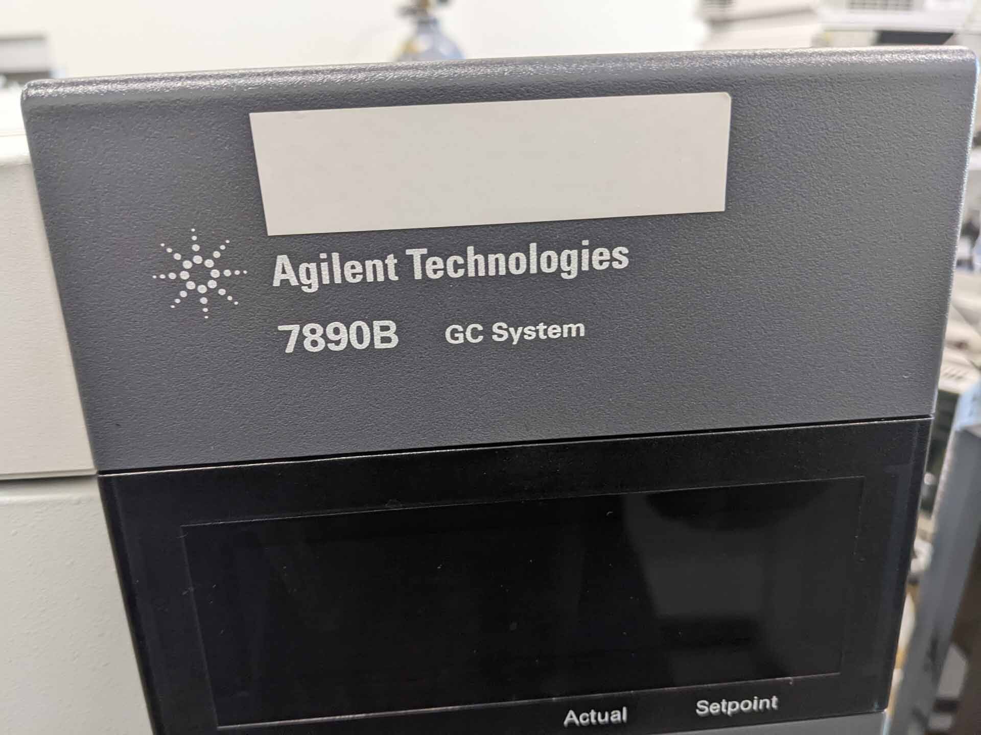 Photo Used AGILENT / HP / HEWLETT-PACKARD / KEYSIGHT 7890B / 7000C For Sale