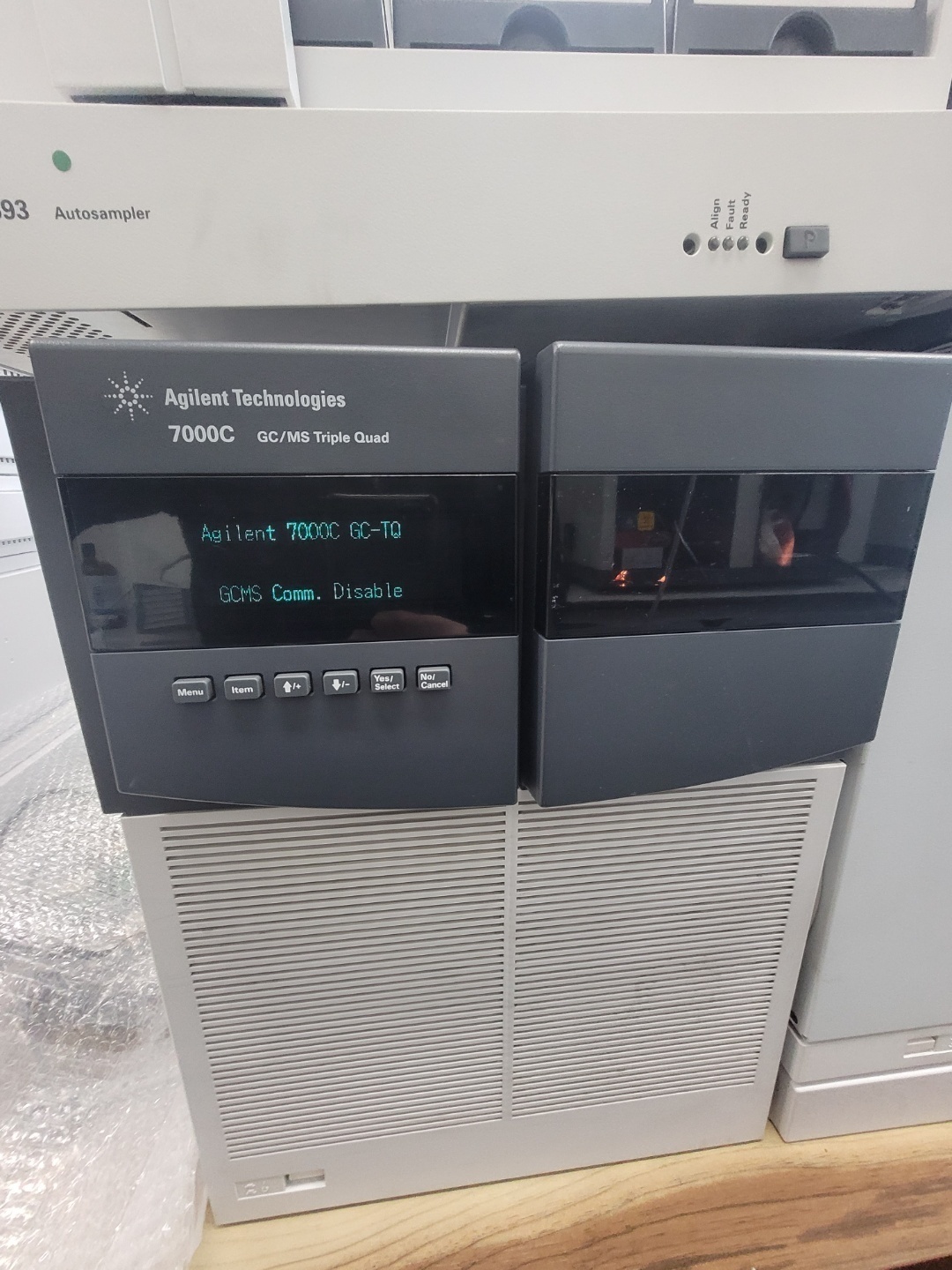Foto Verwendet AGILENT / HP / HEWLETT-PACKARD / KEYSIGHT 7890B / 7000C Zum Verkauf