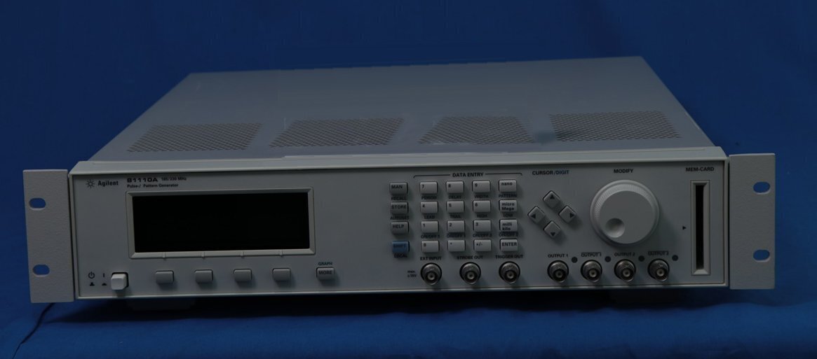 Photo Utilisé AGILENT / HP / HEWLETT-PACKARD / KEYSIGHT 81110A À vendre