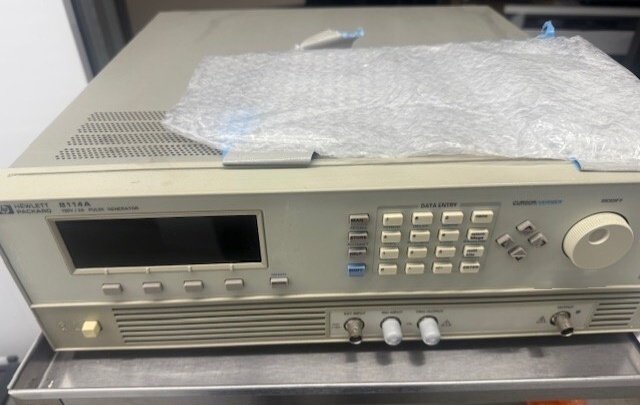 图为 已使用的 AGILENT / HP / HEWLETT-PACKARD / KEYSIGHT 8114A 待售