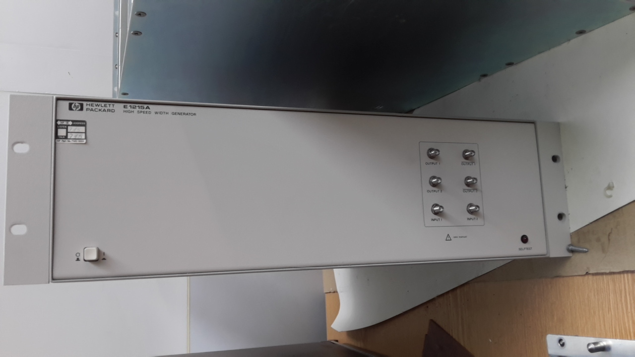 Foto Verwendet AGILENT / HP / HEWLETT-PACKARD / KEYSIGHT 82000 Zum Verkauf