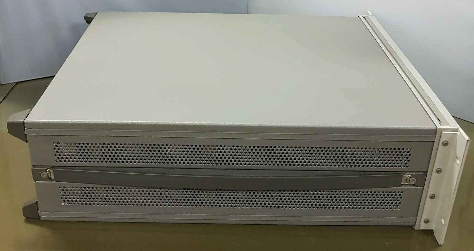 Photo Utilisé AGILENT / HP / HEWLETT-PACKARD / KEYSIGHT 83623B À vendre