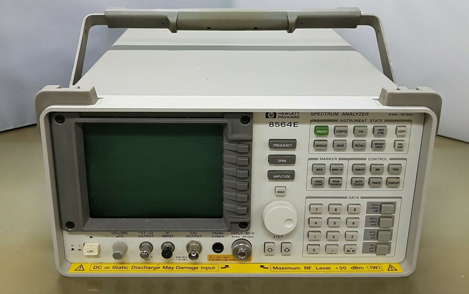 사진 사용됨 AGILENT / HP / HEWLETT-PACKARD / KEYSIGHT 8564E 판매용