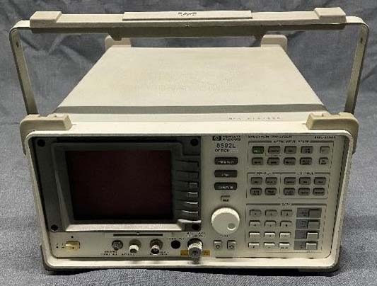 Photo Used AGILENT / HP / HEWLETT-PACKARD / KEYSIGHT 8592L For Sale