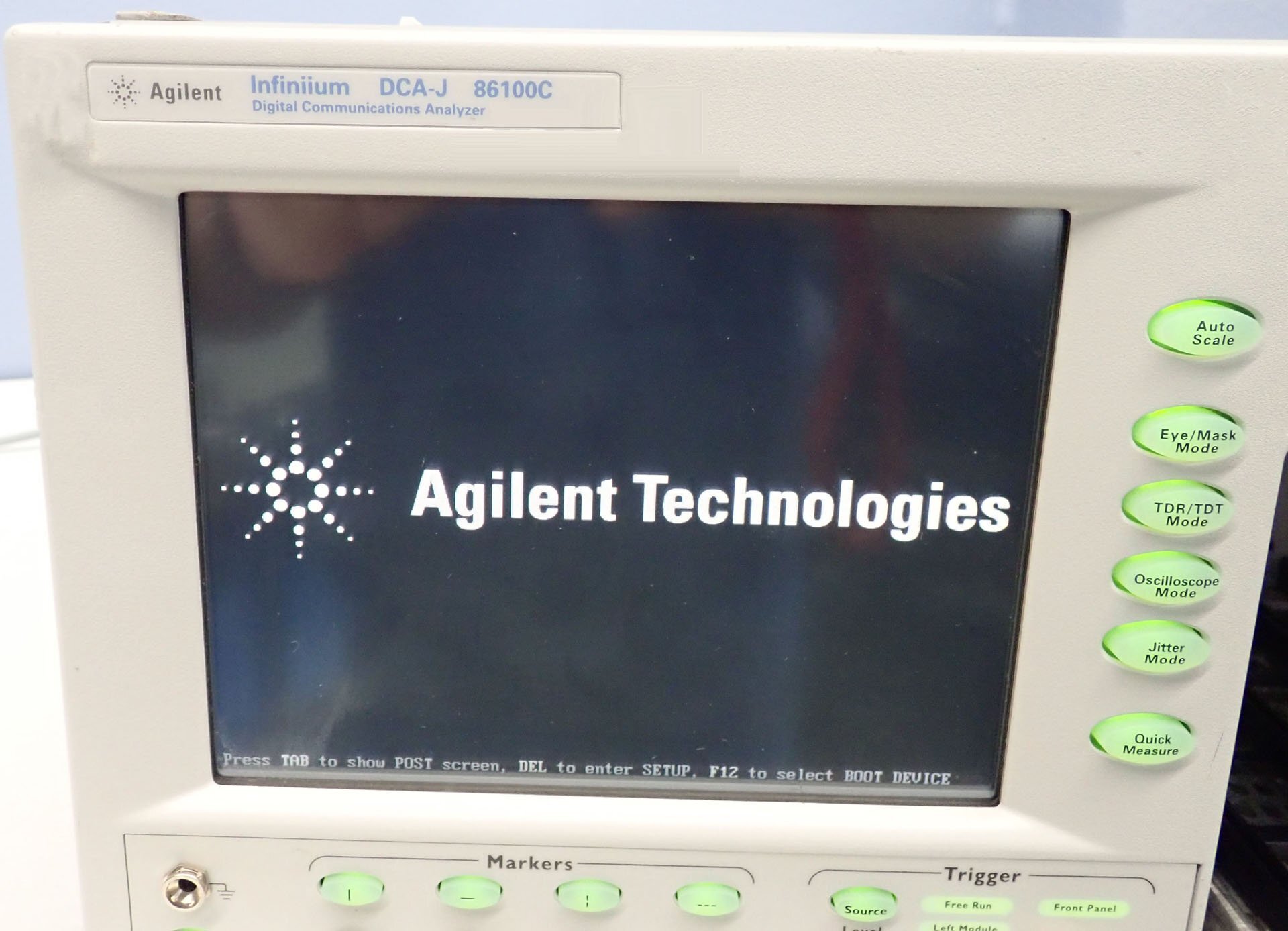 Photo Used AGILENT / HP / HEWLETT-PACKARD / KEYSIGHT Infiniium DCA-J 86100C For Sale