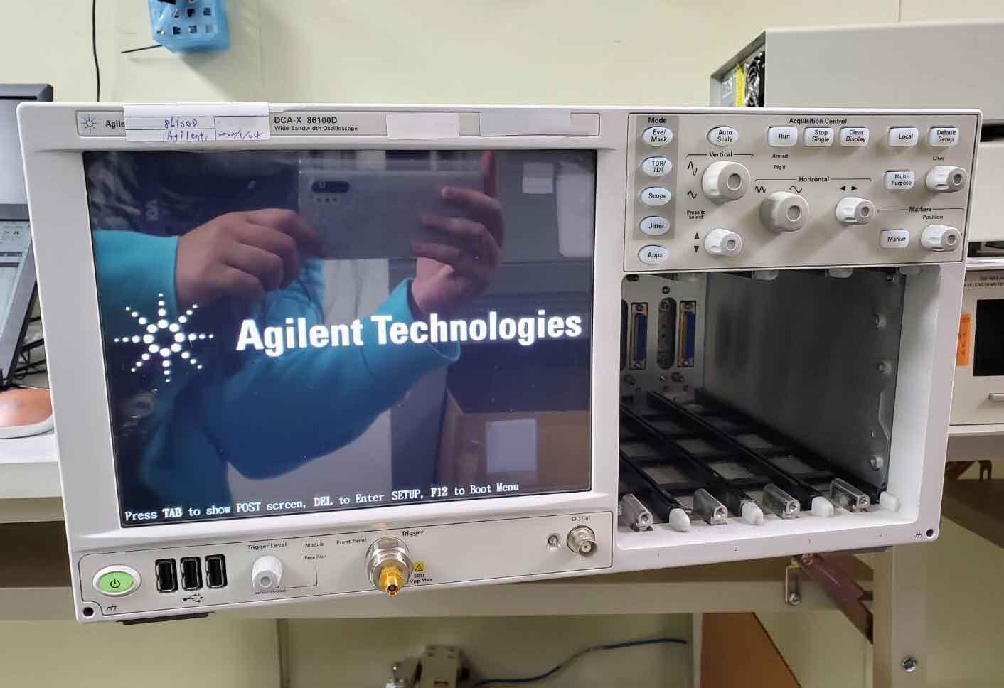 Photo Used AGILENT / HP / HEWLETT-PACKARD / KEYSIGHT 86100D For Sale