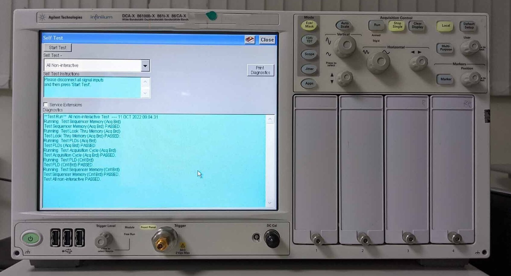 Photo Used AGILENT / HP / HEWLETT-PACKARD / KEYSIGHT 86100D For Sale