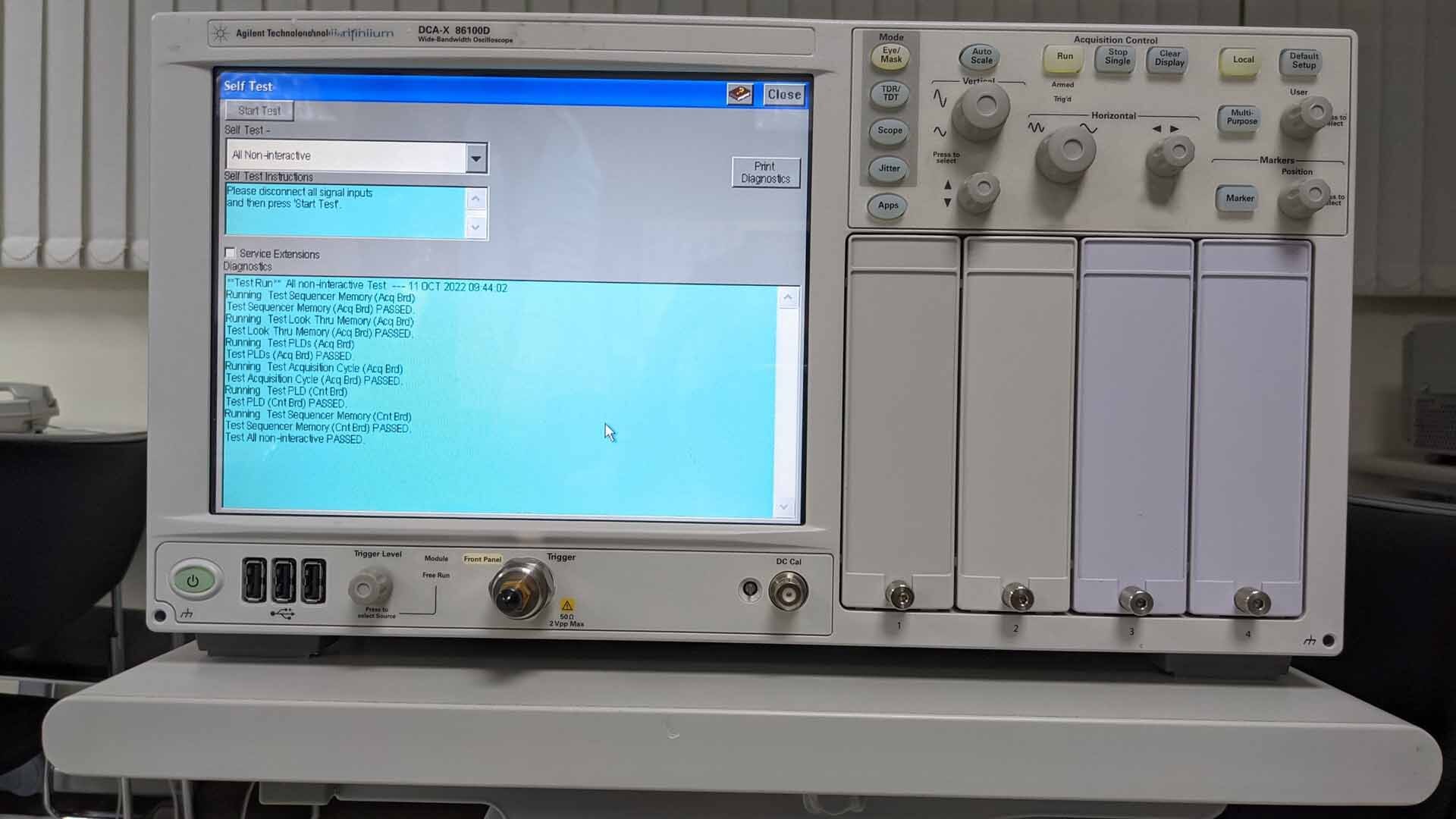 Photo Used AGILENT / HP / HEWLETT-PACKARD / KEYSIGHT 86100D For Sale