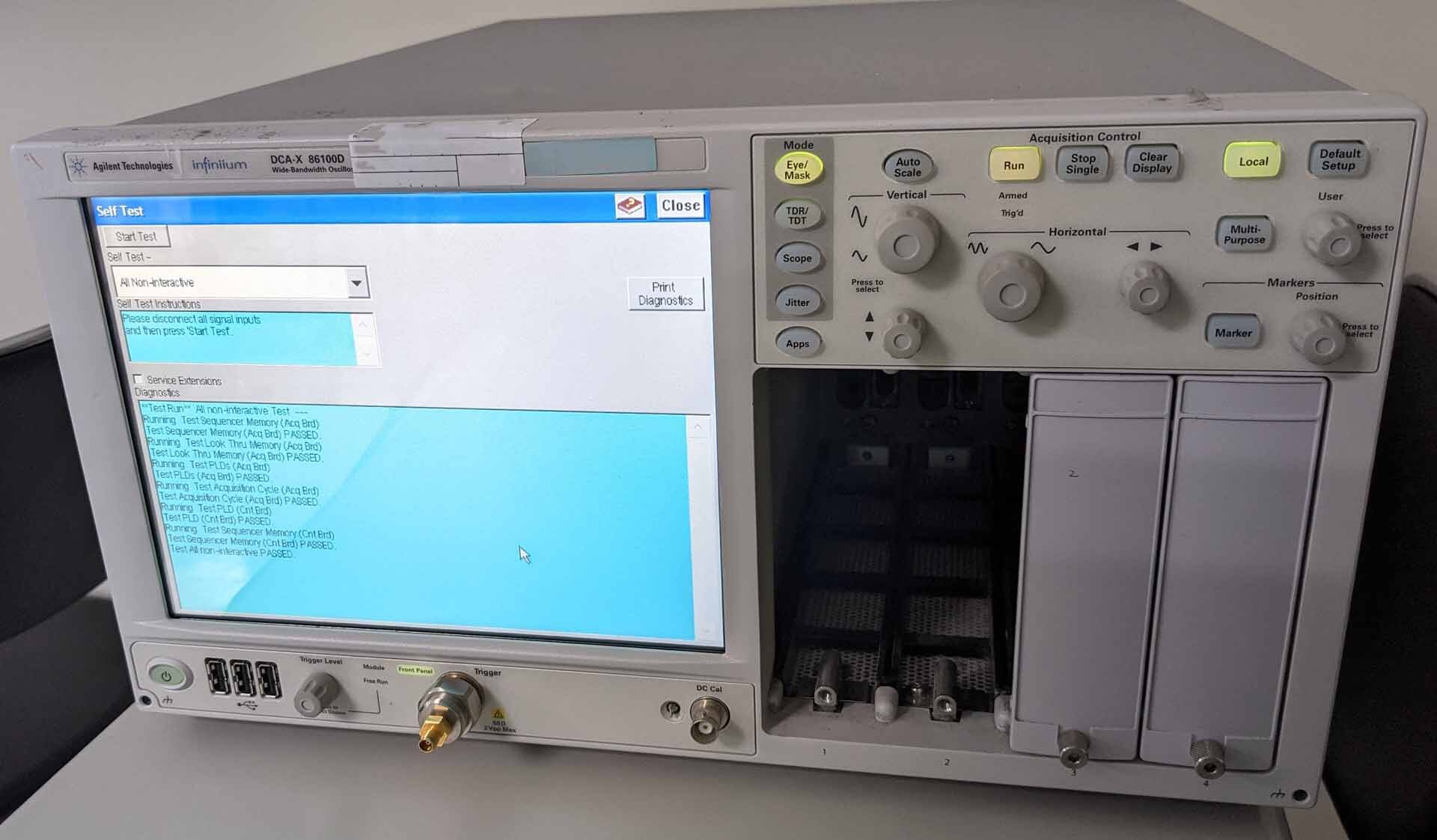 Photo Used AGILENT / HP / HEWLETT-PACKARD / KEYSIGHT 86100D For Sale