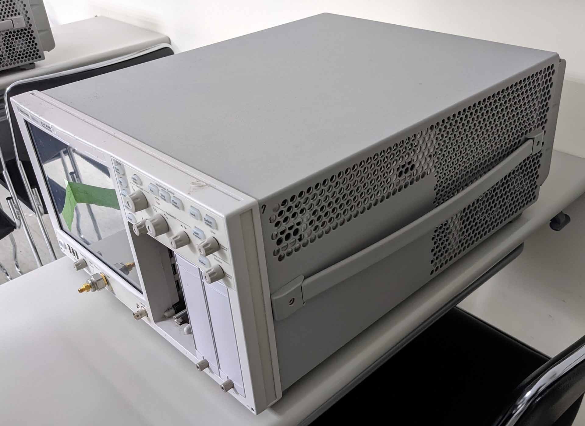 Foto Verwendet AGILENT / HP / HEWLETT-PACKARD / KEYSIGHT 86100D Zum Verkauf